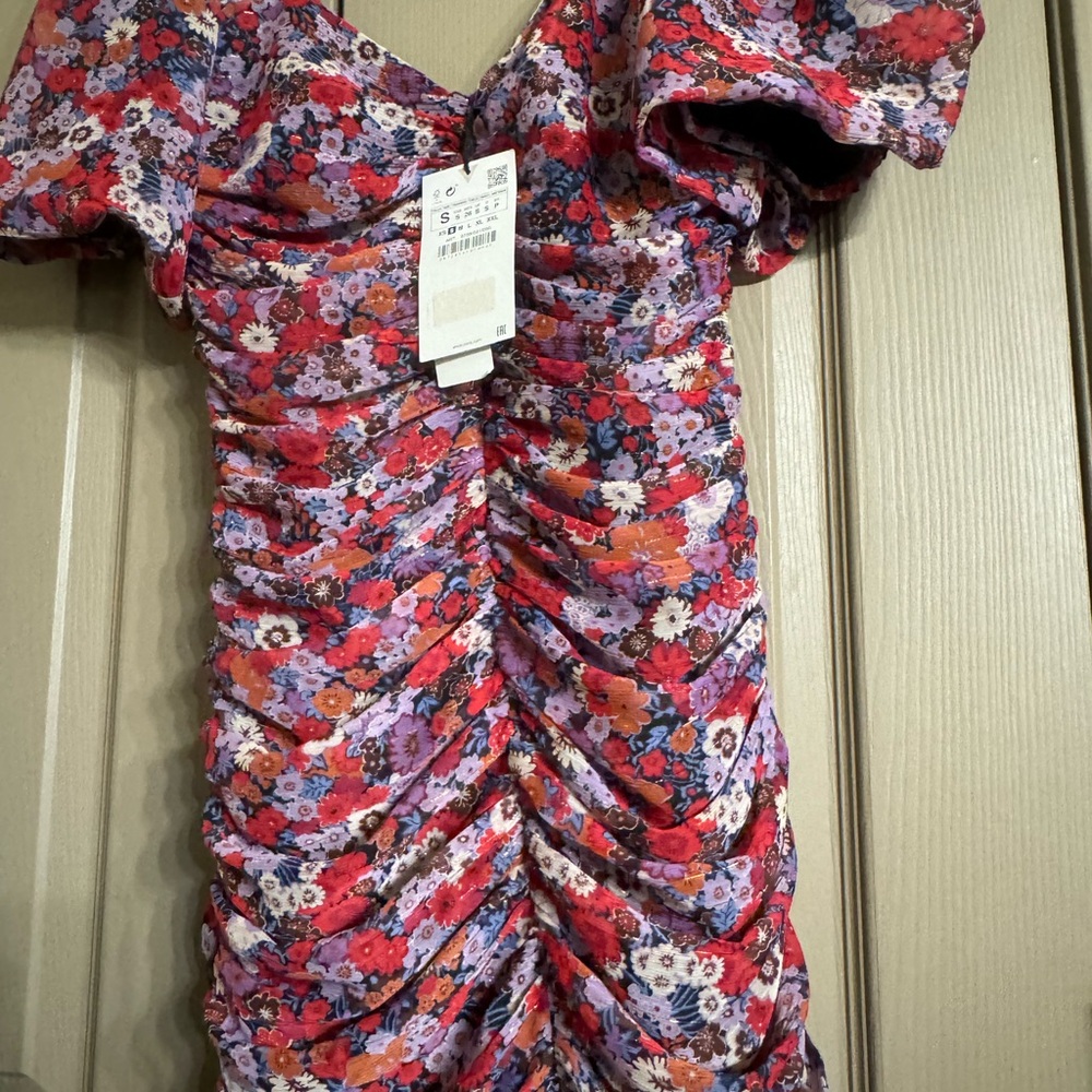 NWT Zara short sleeve puff ruched floral dress small - Picture 2 of 8